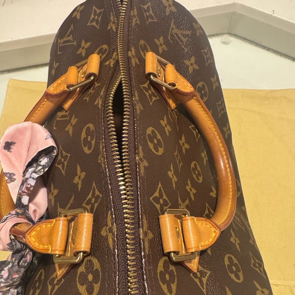 Louis Vuitton Monogram Speedy 30 - Picture 7 of 16